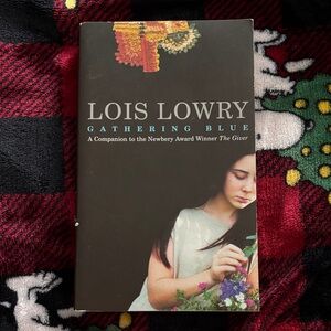 Lois Lowry 'Gathering Blue' Book